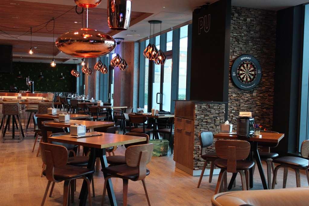 Village Hotel Newcastle Holystone  Ресторан фото