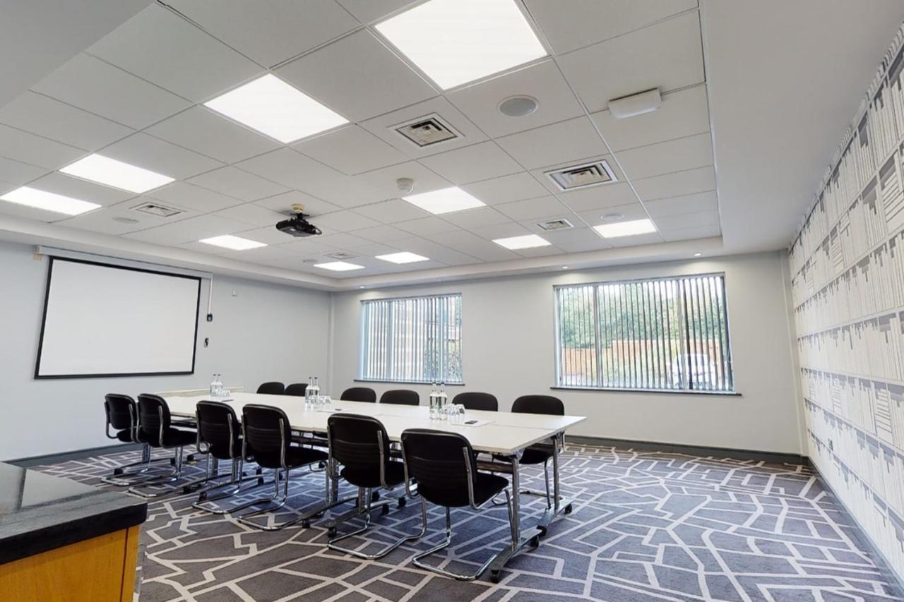 Village Hotel Newcastle Holystone  Экстерьер фото